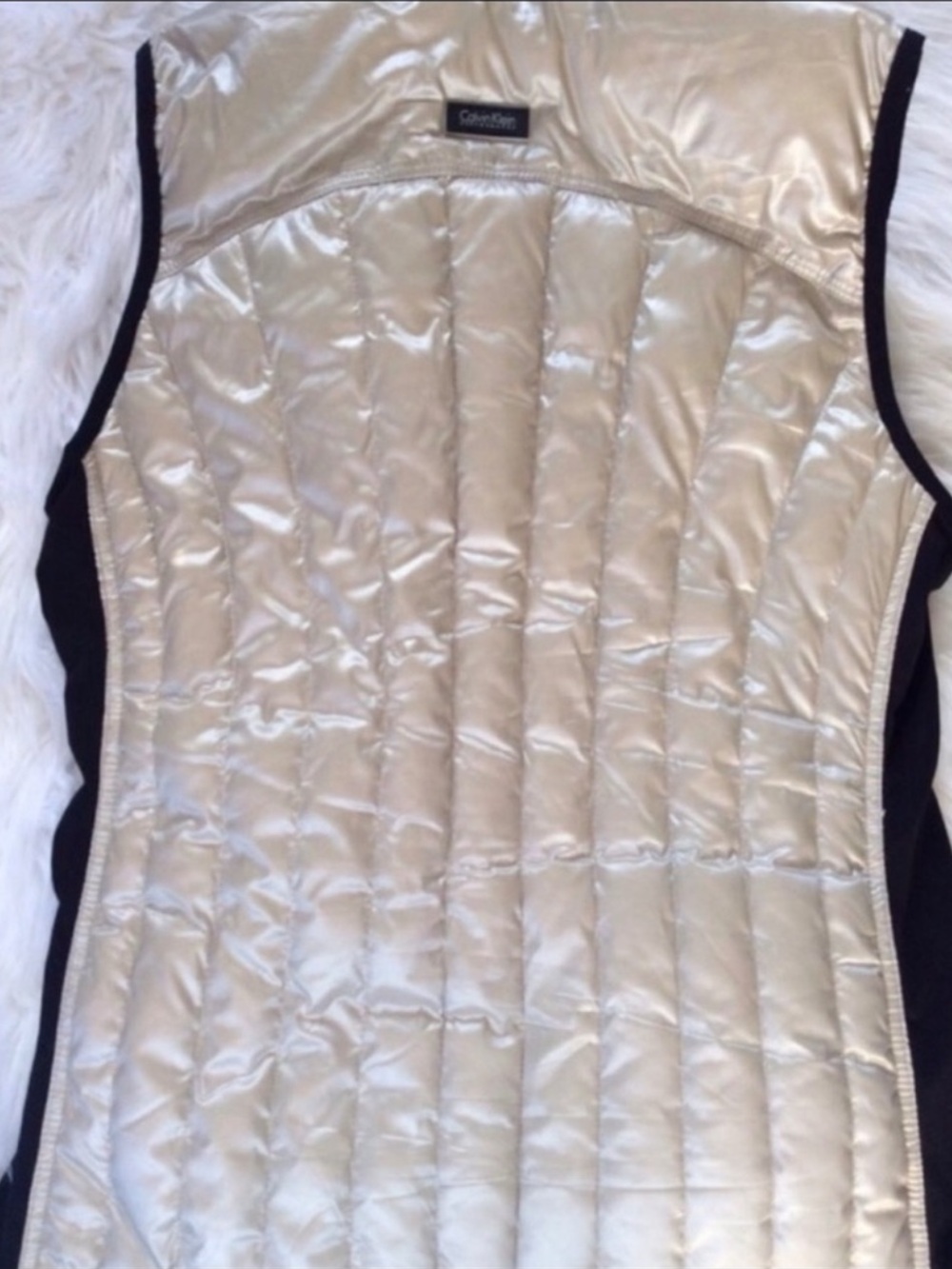 NWOT Calvin Klein Down Filled Quilted Puffer Vest - Picture 3 of 3